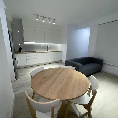 A 50 Metros De La Plaza Del Charco, Apartament